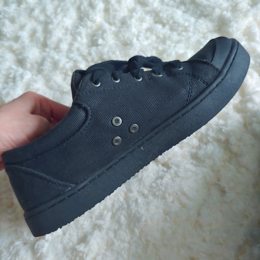 Shoes For Crews Mozo Maven Canvas Sneakers